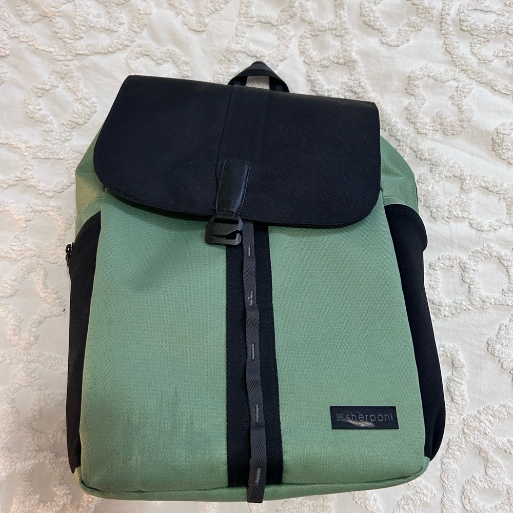 Sherpäni travel backpack